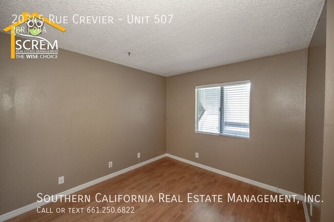 Building Photo - Two Bedroom Lower Unit in Santa Clarita