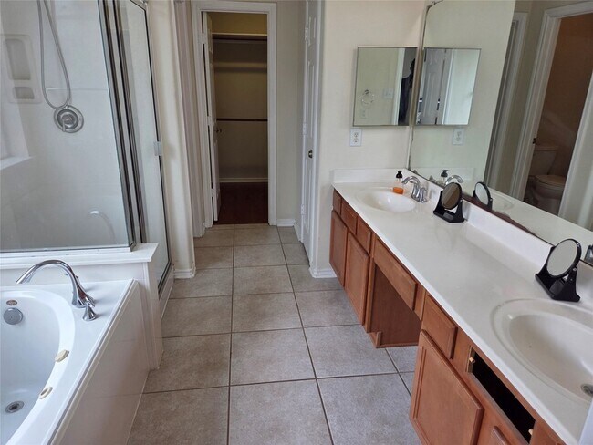 Building Photo - 6818 Stoneyvale Dr