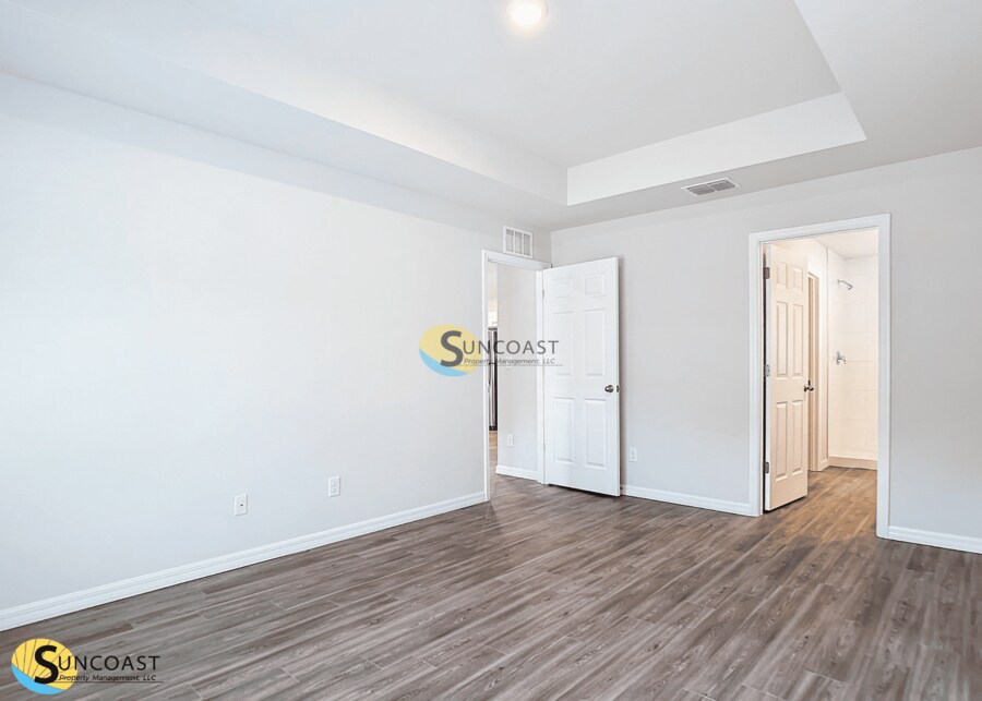 Building Photo - 1193 Victoria Ave