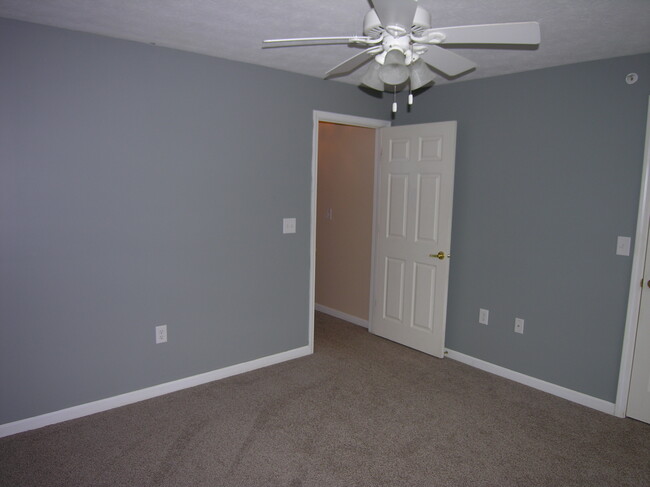 Building Photo - 8921 Hunters Creek Dr