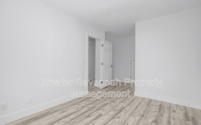 Building Photo - 11903 Apache Ave