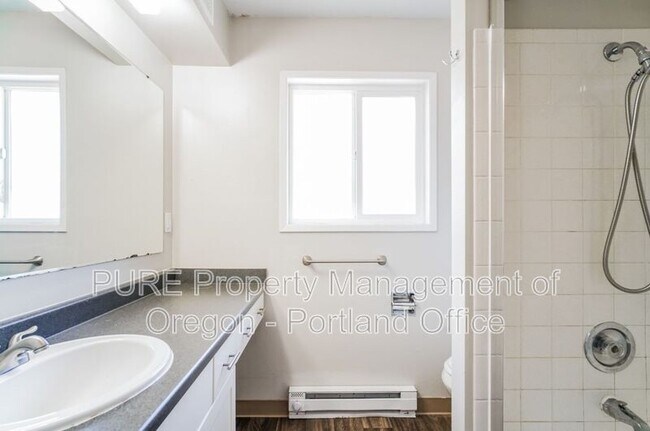 Building Photo - 1311 SE 130th Ave