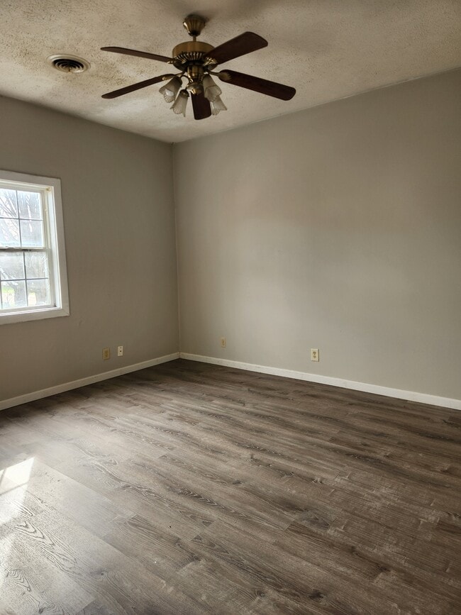 Building Photo - 1109 Erie St