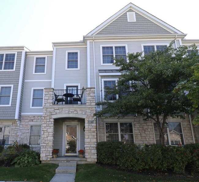 Building Photo - 5967 Canyon Creek Dr