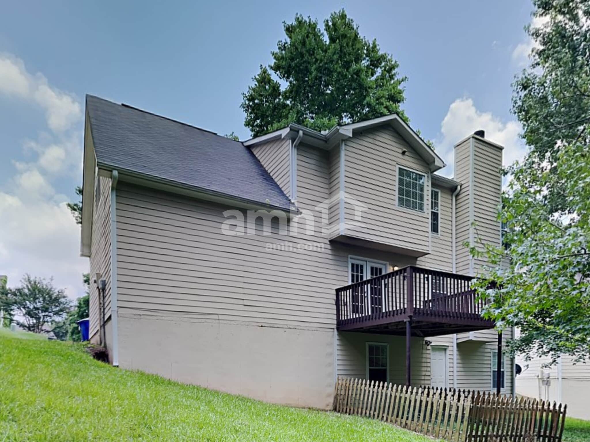 Building Photo - 7114 Hillcrest Chase Dr