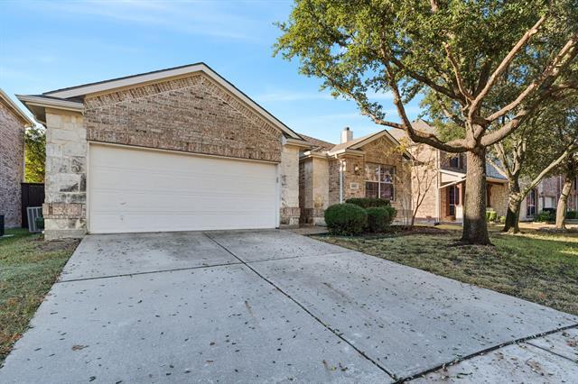 Building Photo - 11001 La Grange Dr