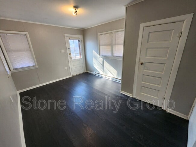 Building Photo - 1527 Ohio St