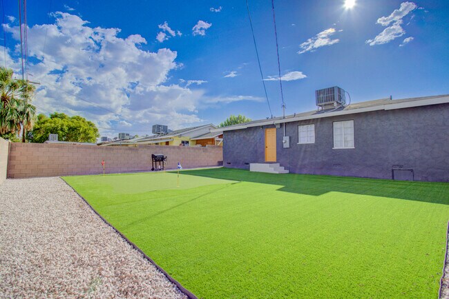 Building Photo - 136 N 19th St