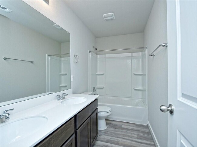 Building Photo - 17201 Leafroller Dr
