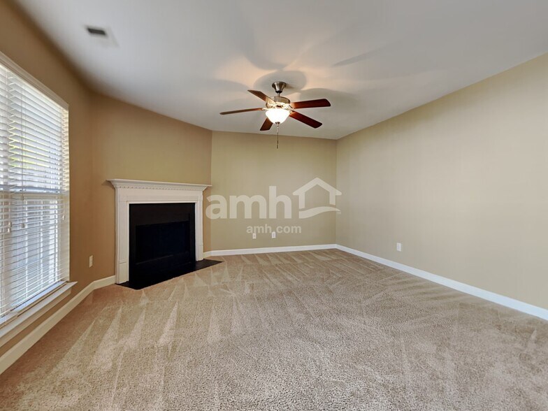 Building Photo - 222 Garden Grove Dr