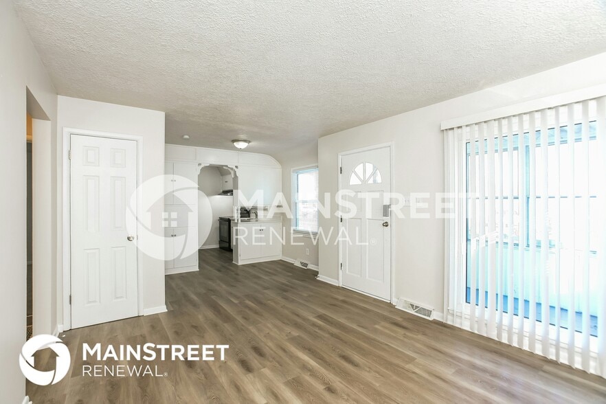 Building Photo - 5225 E 20th Pl