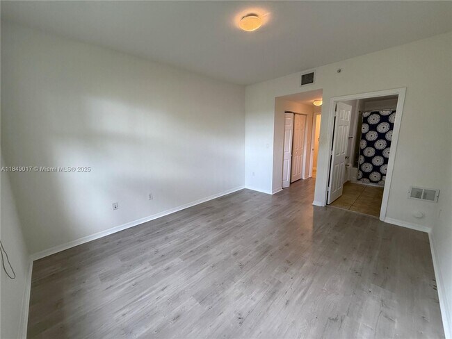 Building Photo - 10870 NW 88th Terrace
