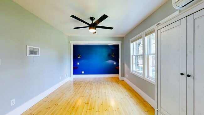 Building Photo - Country Charm Meets Vineyard Views! Two Be...
