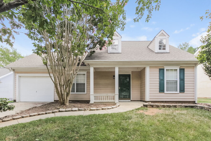 Primary Photo - 1225 Larkspur Dr