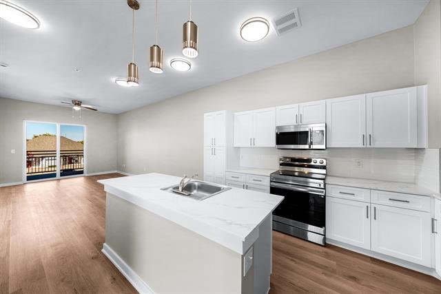 Building Photo - 3522 Main St