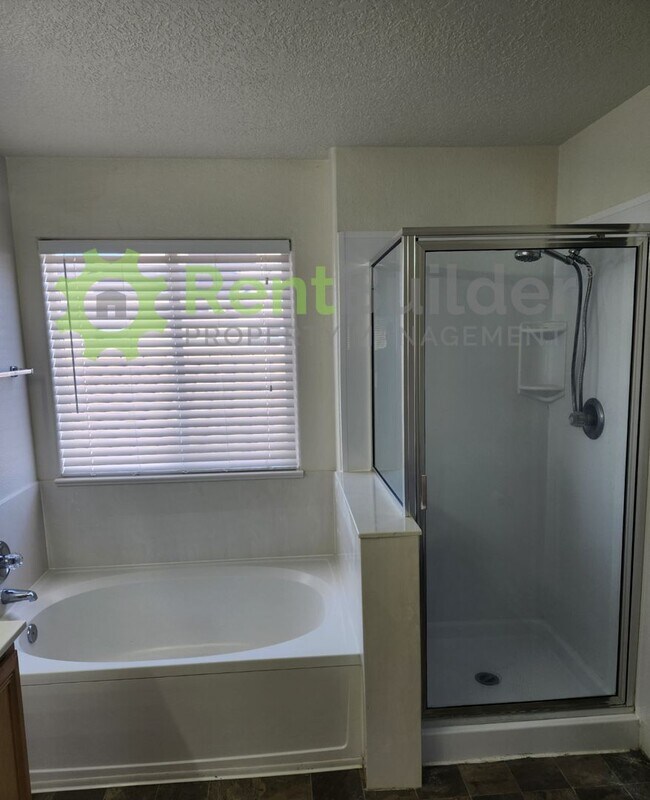 Building Photo - Stunning 5-Bed Northern Hills Home – Now Just $2,395/Month!
