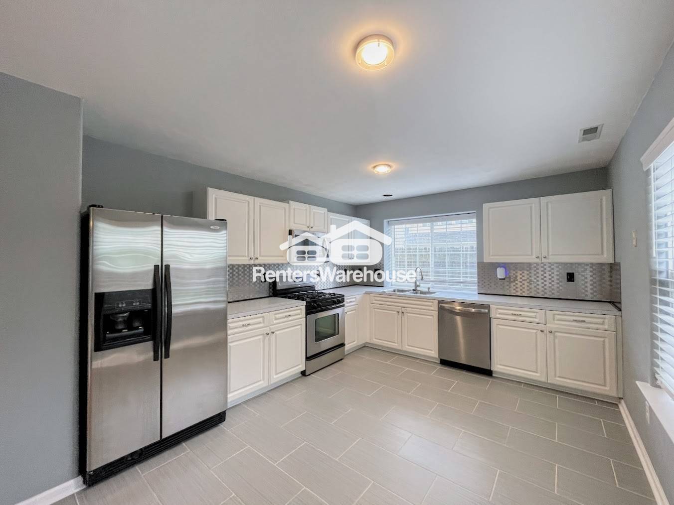 Building Photo - 171 Graystone Trce