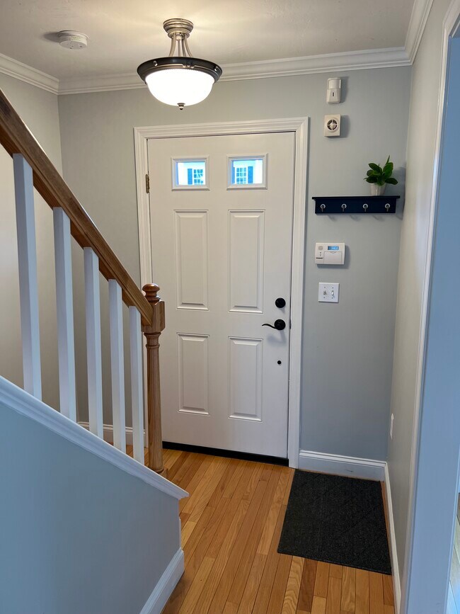 Building Photo - 10 Juneberry Ln