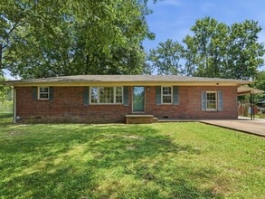 Building Photo - Close to Downtown Athens! Established neighborhood!