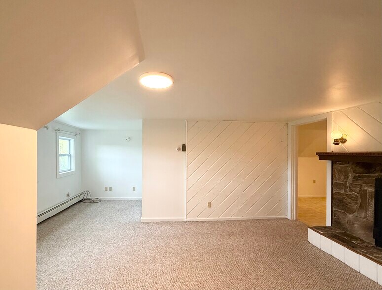 Building Photo - 1003 Osgood Hill Rd