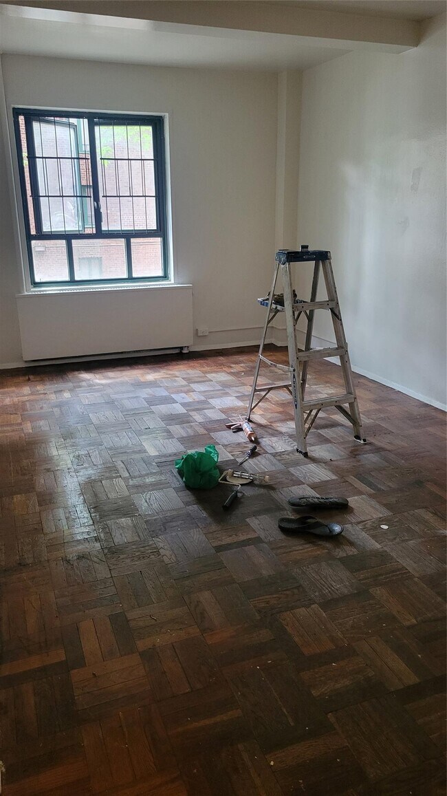 Building Photo - 1604 Metropolitan Ave