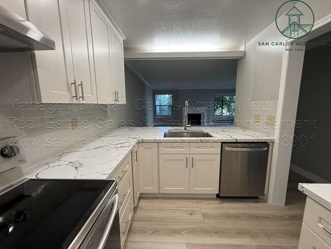 Building Photo - Remodeled Two Bedroom Ocean Pines Condominium