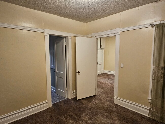 Building Photo - 511 Fairmount Ave