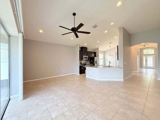 Building Photo - 8222 Willow Beach Dr