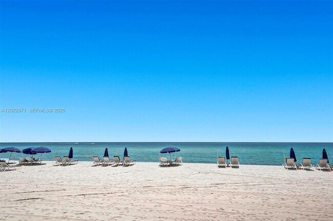 Building Photo - 16051 Collins Ave