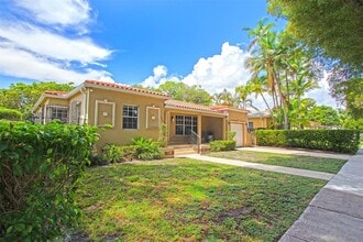 Building Photo - 600 SW 25th Rd