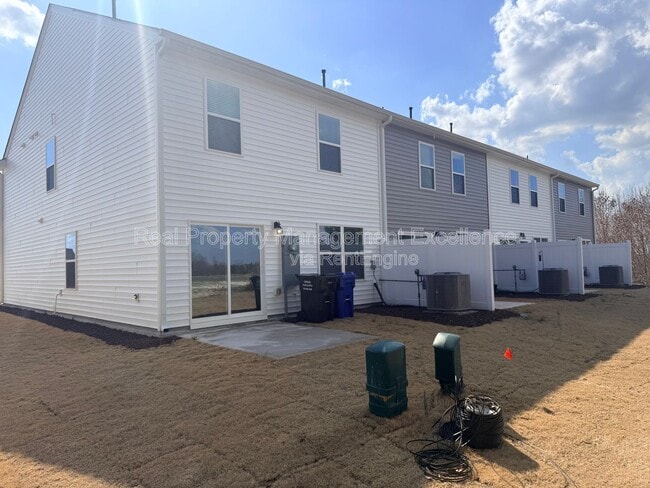 Building Photo - 58 Sweet Mdw Rd