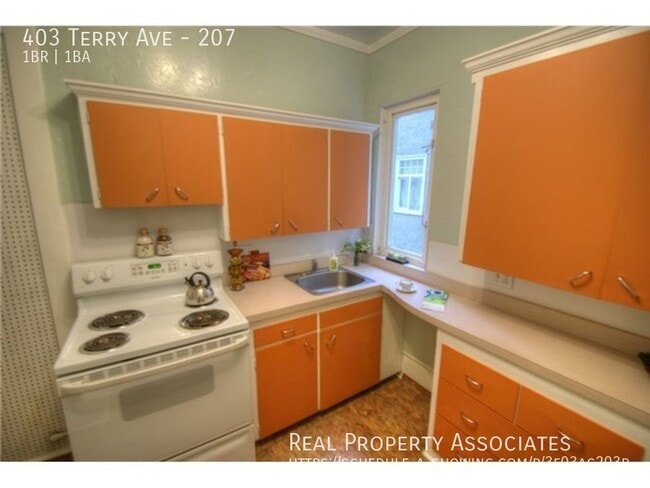 Building Photo - 403 Terry Ave