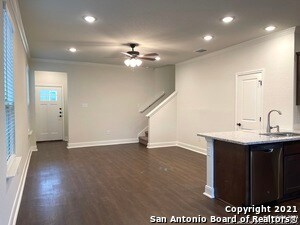 Building Photo - 2214 Sandlewood Cv