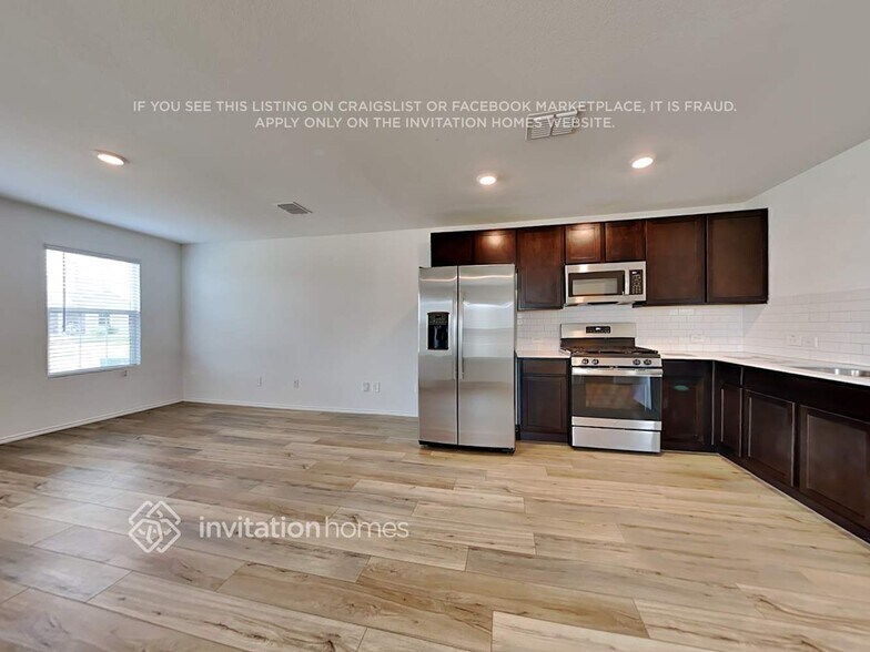 Building Photo - 3203 Crestone Dr