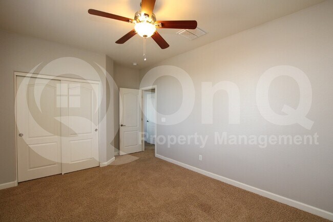Building Photo - 1161 E Furness Dr