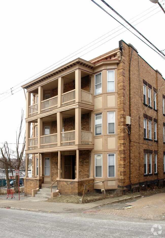 Primary Photo - 89 Knox Ave