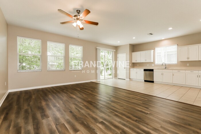 Building Photo - 1035 Clearpointe Way