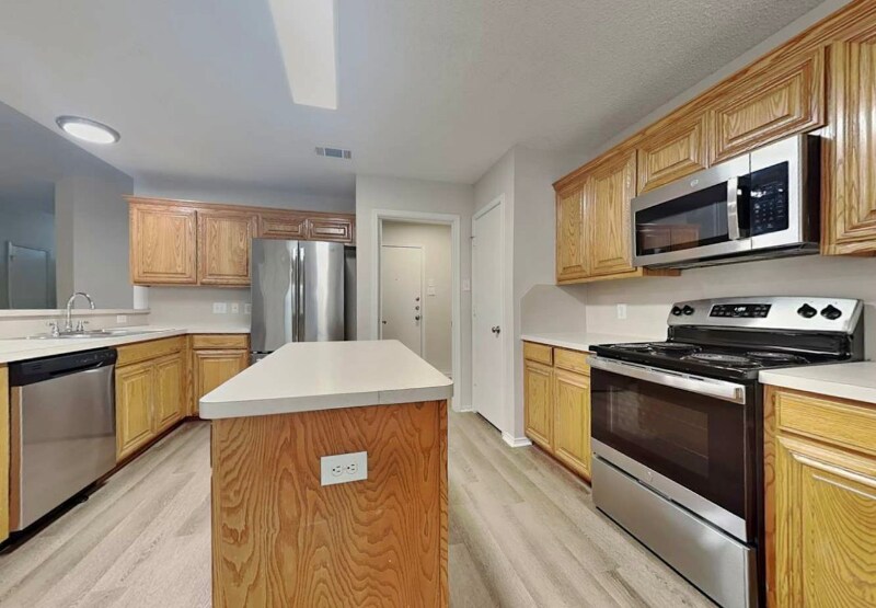 Building Photo - 344 McMurtry Dr