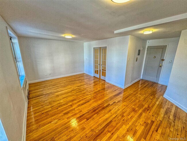 Building Photo - 67-25 Dartmouth St