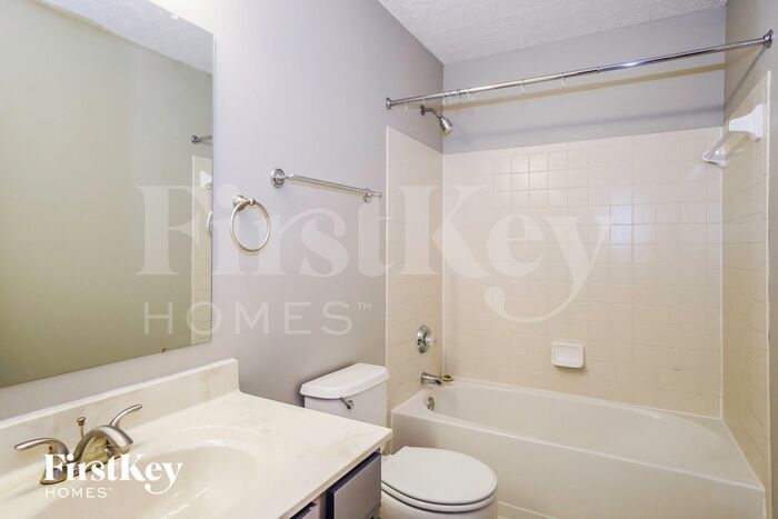 Building Photo - 5911 Epernay Way