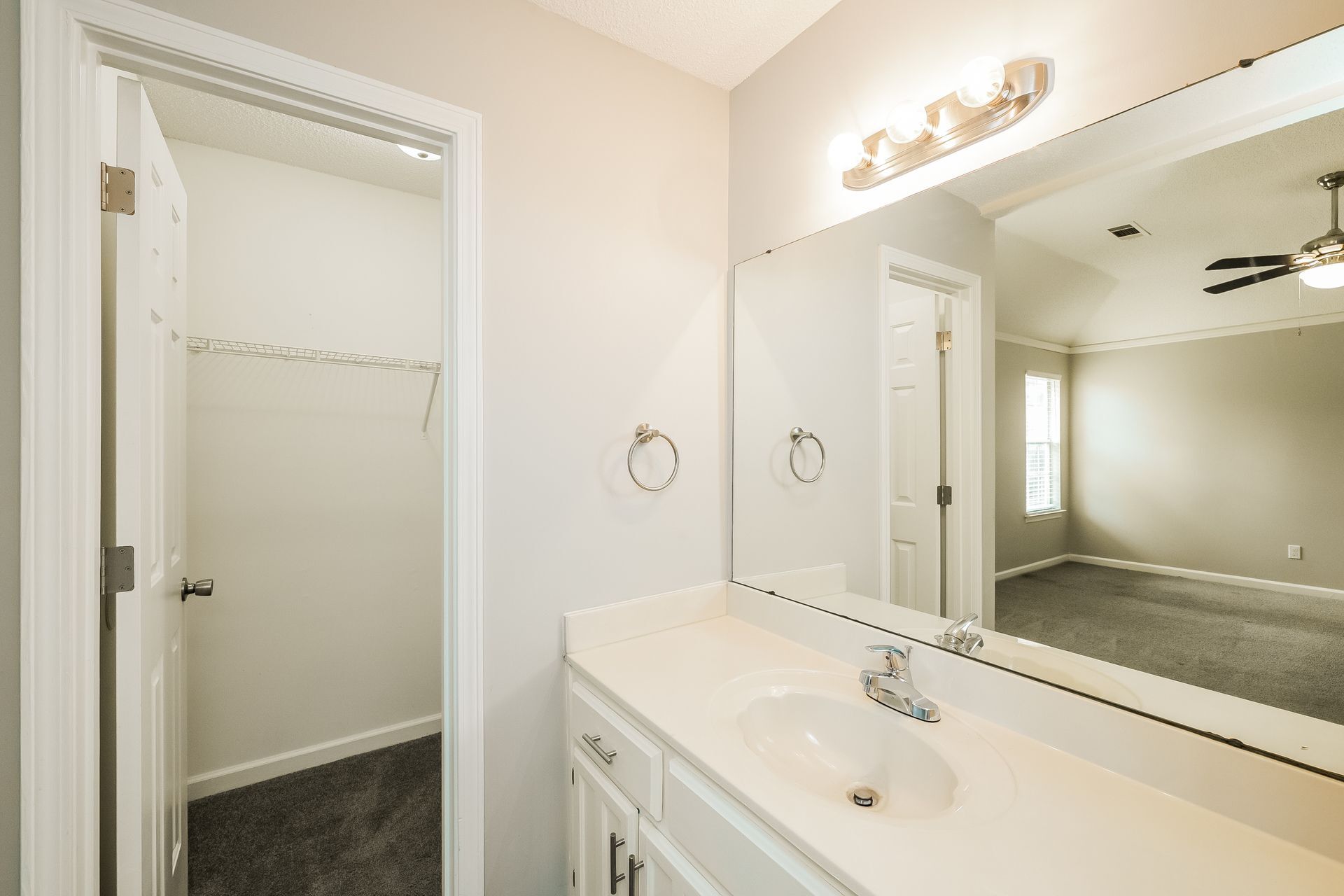 Building Photo - 1241 Trotters Stop Cove