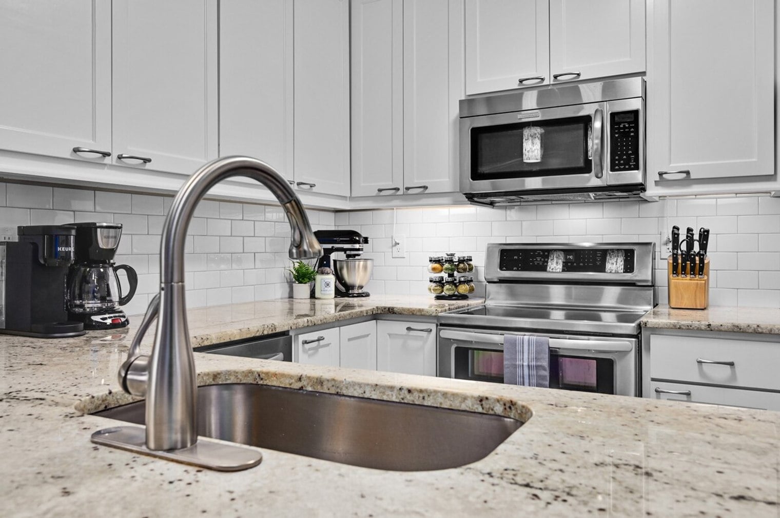 Building Photo - 3404 American Dr