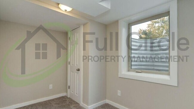 Building Photo - 615 S Pearl St