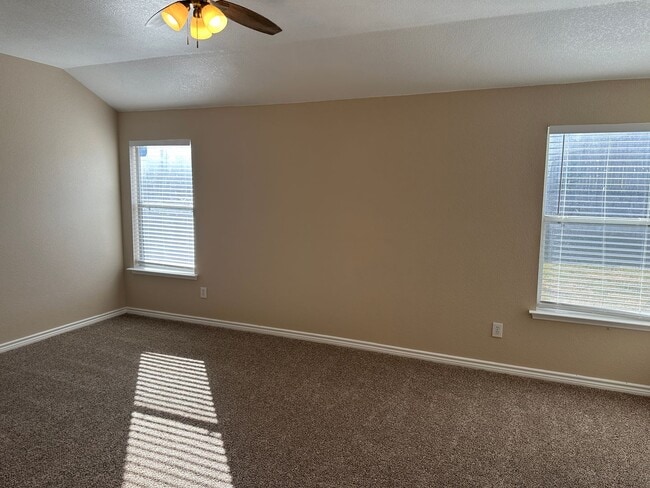 Building Photo - Elegant One-Story Living in the Heart of Sendera Ranch!