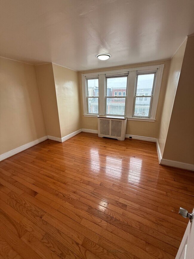 Building Photo - Super Convenient 3 bedroom in Olney
