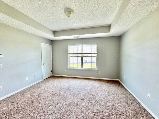 Building Photo - Townhome located in Live Oak!!