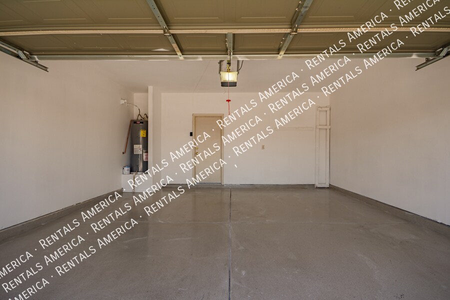 Building Photo - 664 W Silver Reef Ct