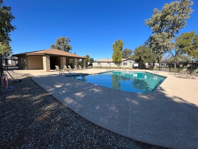 Building Photo - Perfect unit in Tempe!