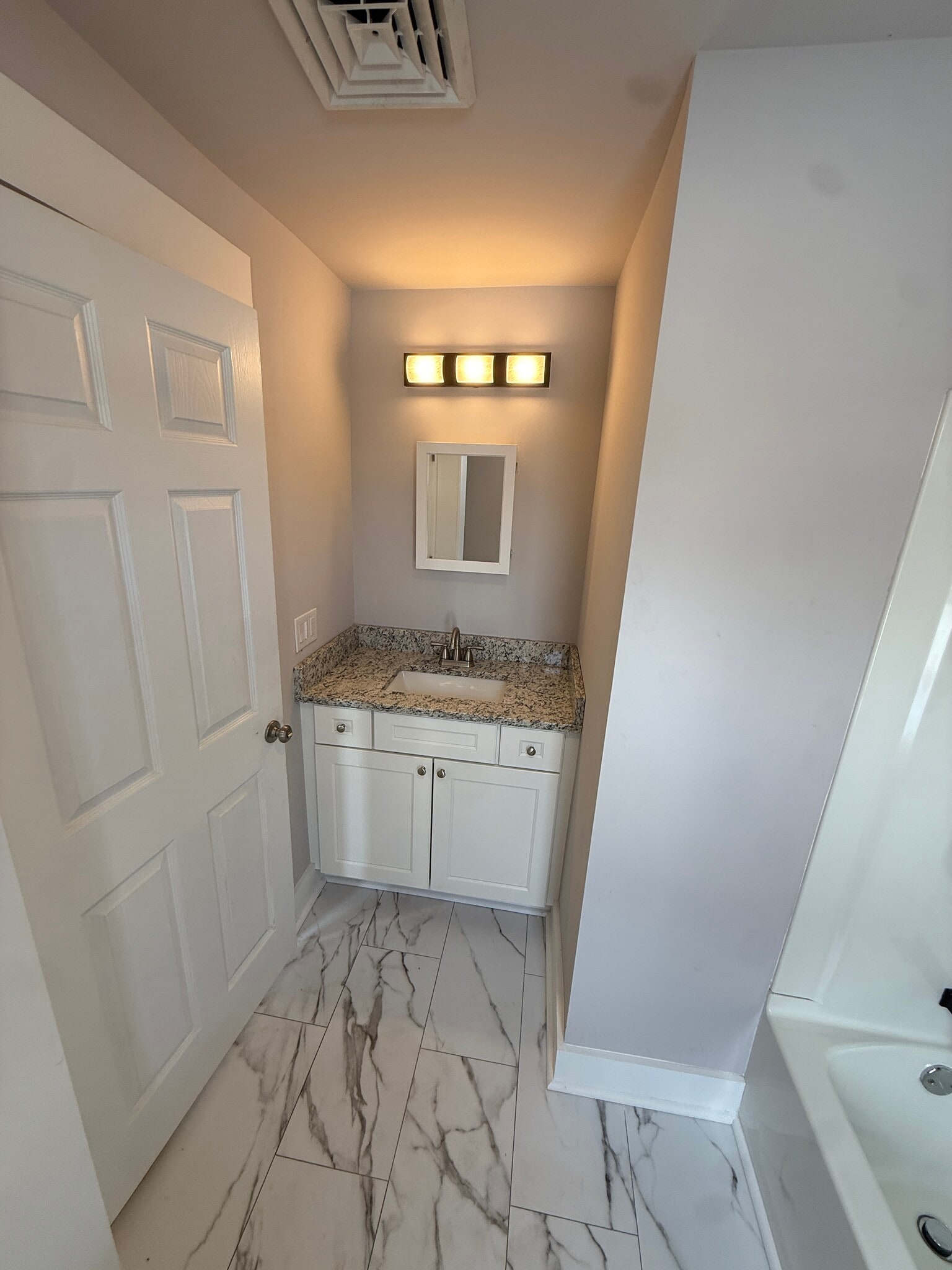 Building Photo - 184 Church St