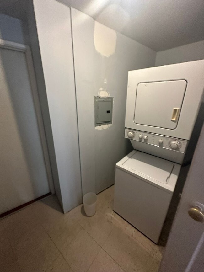 Building Photo - Mt Helix - Beautiful 3 bedroom 1.5 bathroom